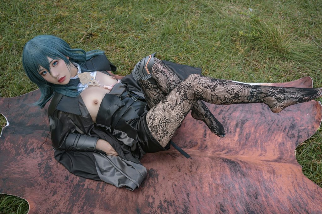 Ảnh sex gái xinh cosplay game ngoài trời cực hấp dẫn 43 gai sex gai xinh cosplay game 43