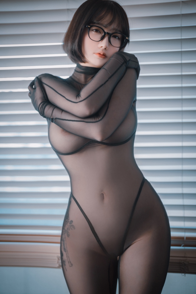 +60 ảnh nude gái xinh văn phòng uốn éo khoe hàng 33 anh nude gai van phong uon eo33