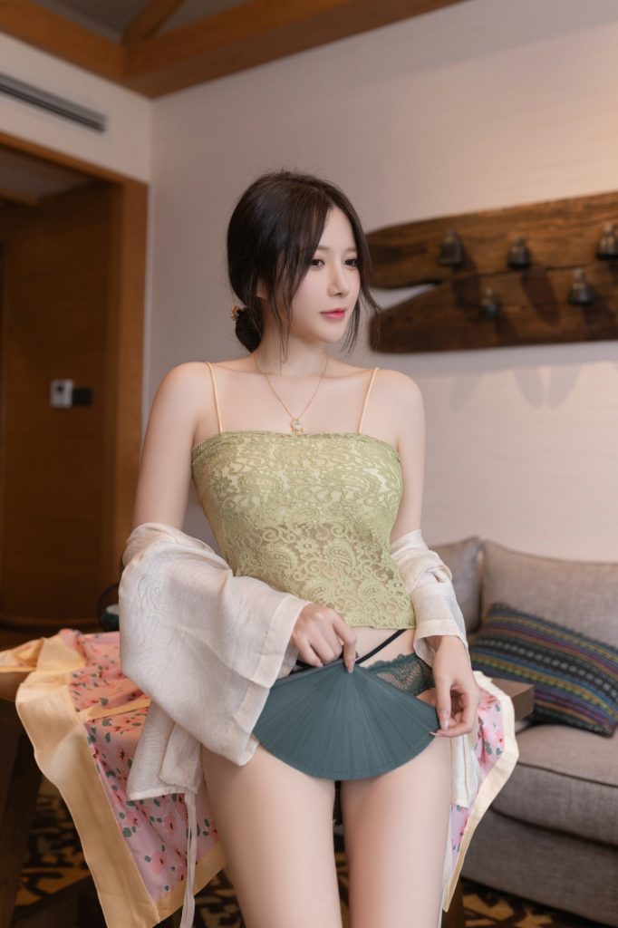 +110 ảnh nude gái xinh Trung Quốc cầm quạt 45 anh nude gai xinh cam quat45