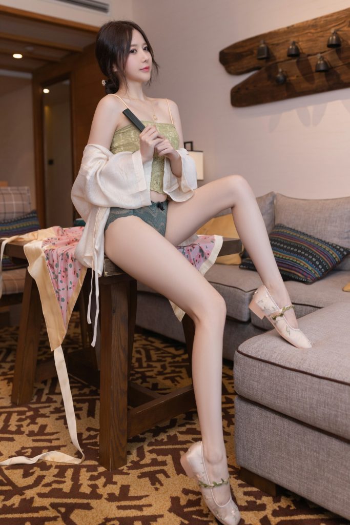 +110 ảnh nude gái xinh Trung Quốc cầm quạt 50 anh nude gai xinh cam quat50