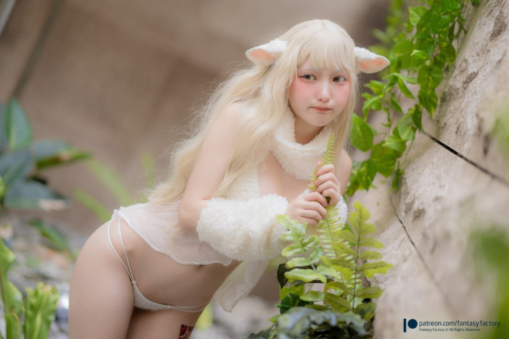Em gái cosplay con cừu với nhiều pha khoe lồn siêu múp rụp 34 anh sex em gai xinh cosplay con cuu34