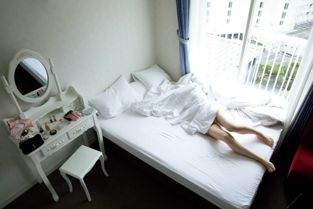 Ảnh nude gái xinh tắm tiên bên bờ sông - Xem ngay kẻo muộn 6 anh sex khoe lon ben bo song6