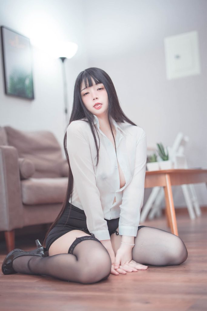 +40 ảnh sex gái xinh văn phòng khoe lồn đỏ hỏn 31 anh sex gai van phong voi sextoy31