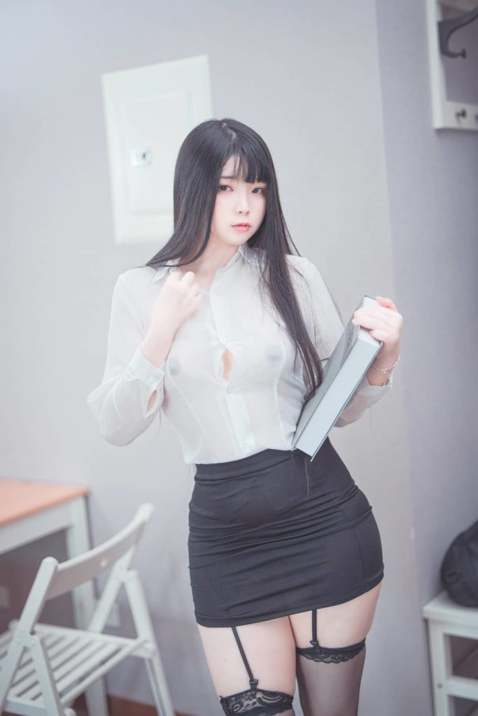 +40 ảnh sex gái xinh văn phòng khoe lồn đỏ hỏn 45 anh sex gai van phong voi sextoy45
