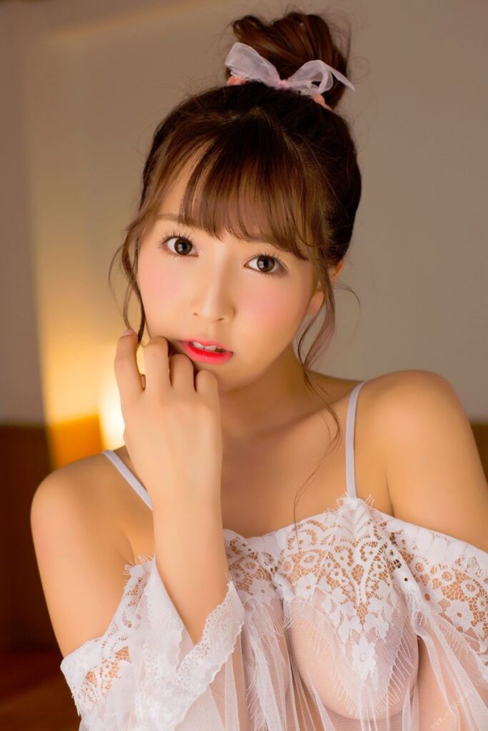 Yua Mikami 24